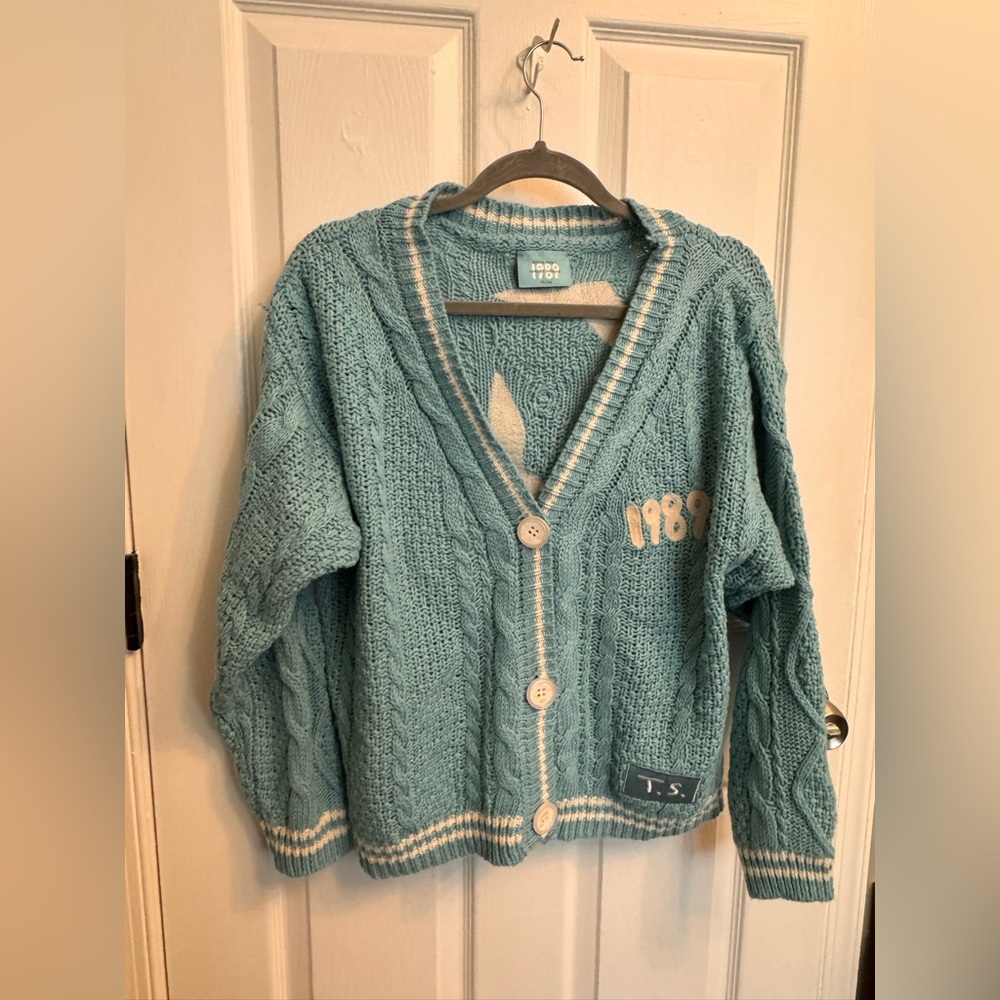 Taylor Swift - 1989 Cardigan AUTHENTIC